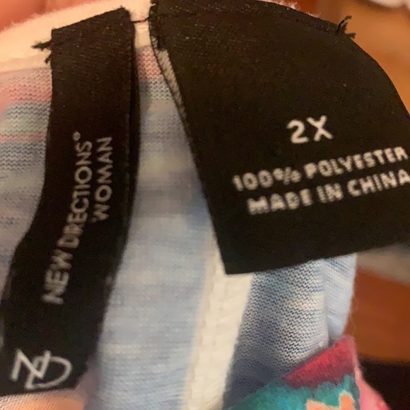 New Directions plus size 2X gorgeous multicolored floral top - Picture 10 of 10